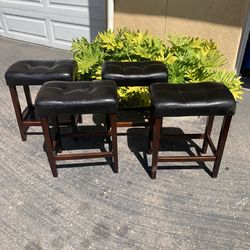 4 bench chairs