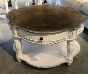 Jerome’s Savannah round coffee table