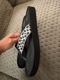 Size 8 $20