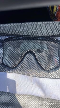 Snorkeling goggles