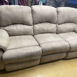 Nebraska furniture power reclining sofa/couch 