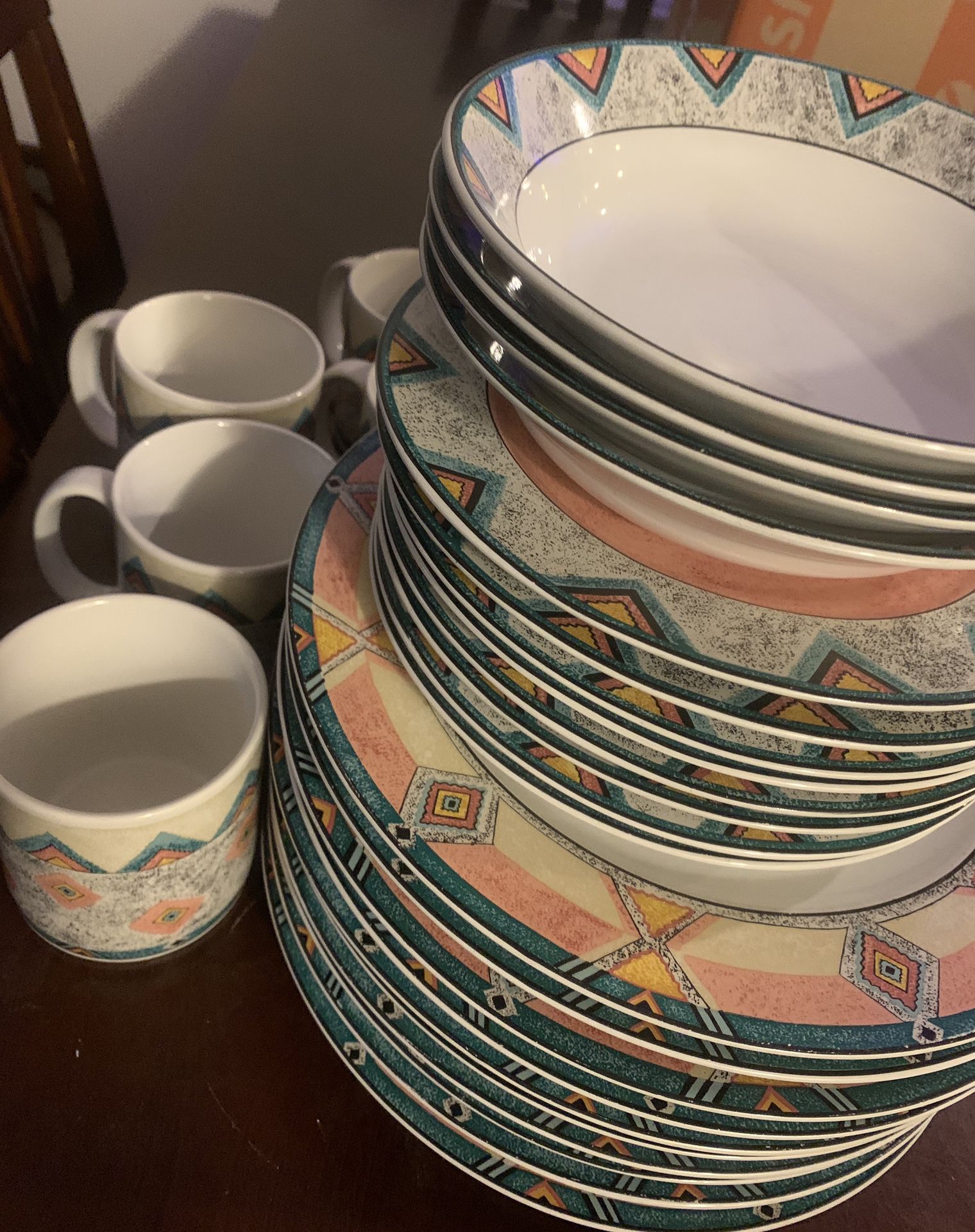 Southwestern Dishes (not a complete set)