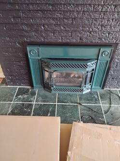 Gas fireplace insert