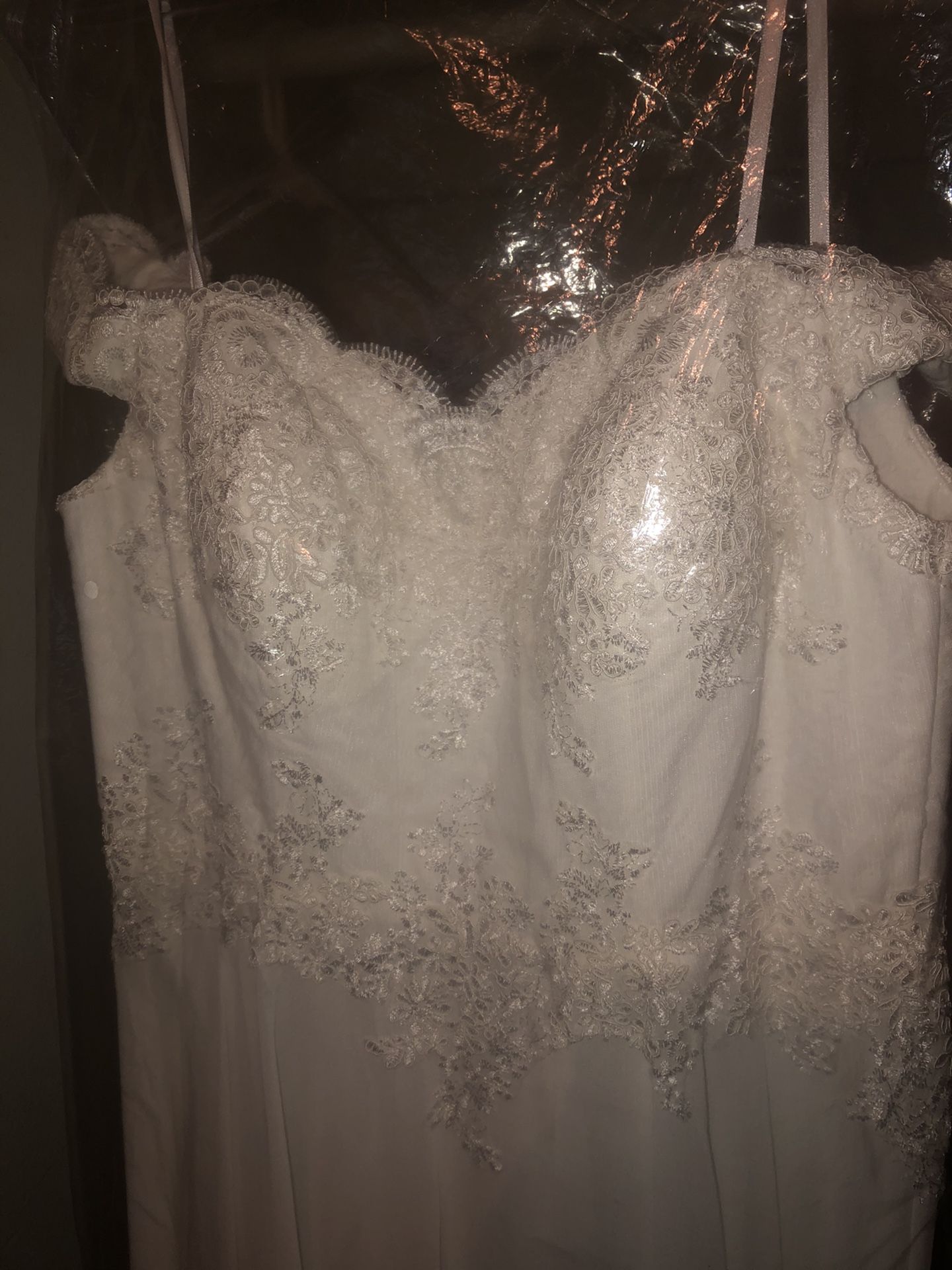 Brand NEW wedding dress