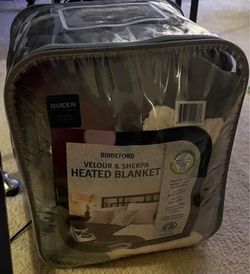 UNOPENED Queen Biddeford Velour & Sherpa Heated Blanket – Dual Controls