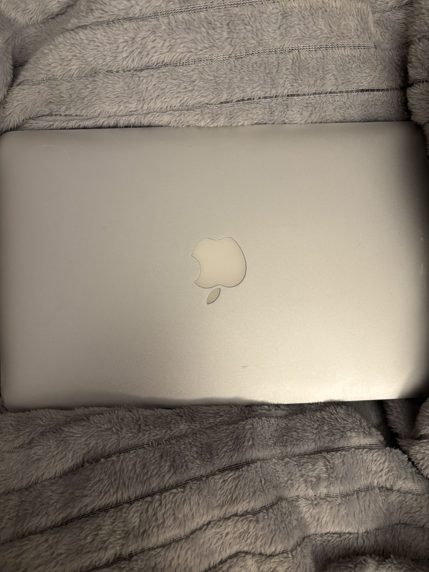 Used 11-inch MacBook Air (2015)
