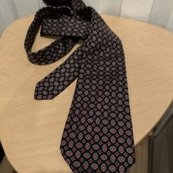 Vintage Geoffrey Beene Men's Neck Tie 100% Silk Made in USA