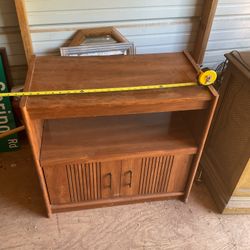Nice cabinet it’s 27 inches tall 28 nches wide and 17 inches deep