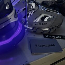 Balenciaga Track 300 Or 250$
