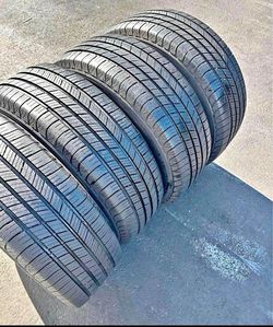205 55 R 16 vendo llantas usadas marca Michelin