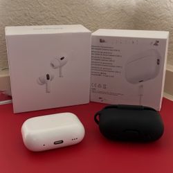 AirPods Pro (2nd generation) with MagSafe Charging Case (USB-C)