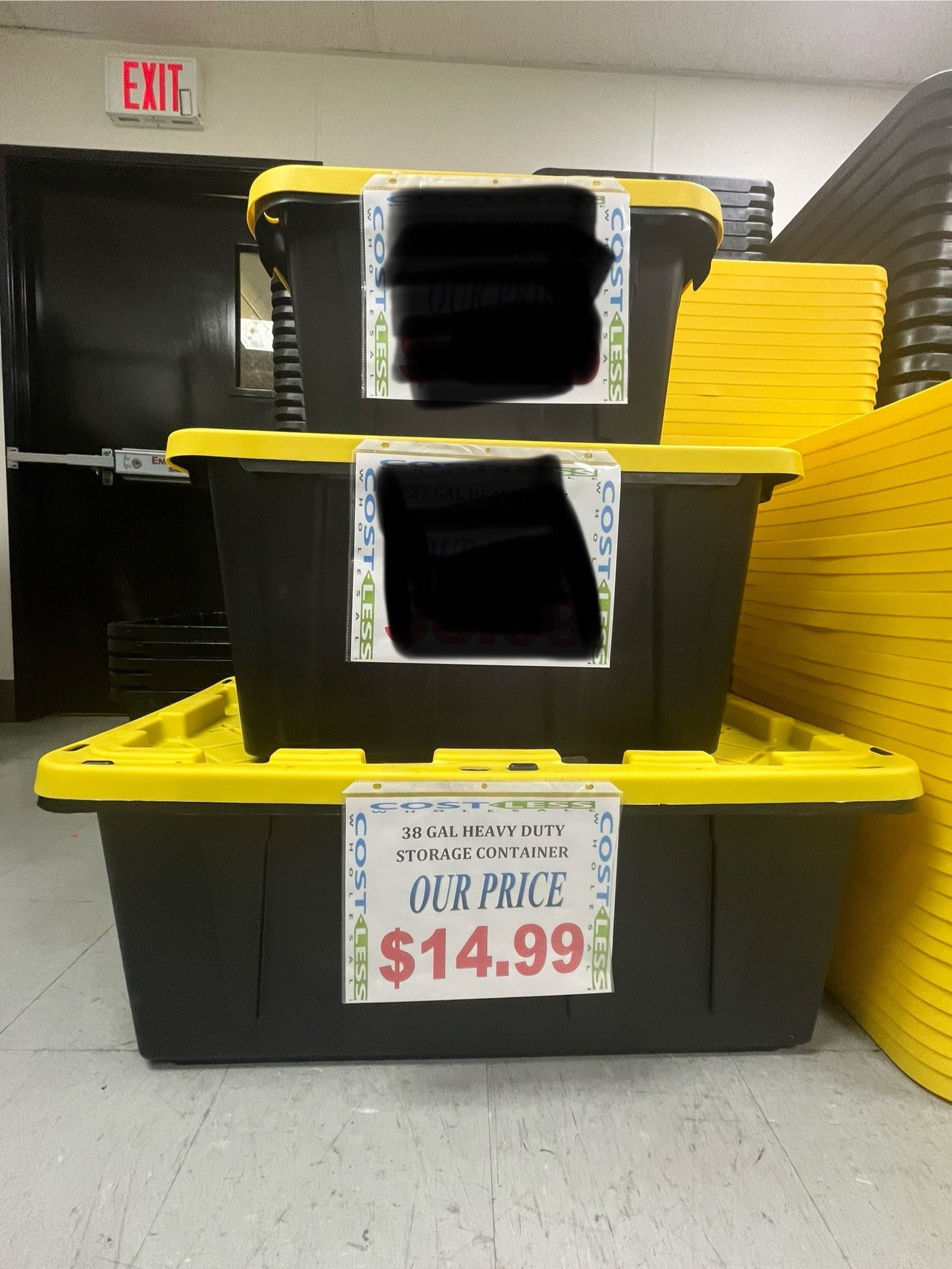 38 GAL HEAVY DUTY STORAGE CONTAINER $14.99