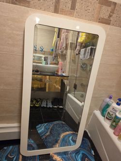 White mirror