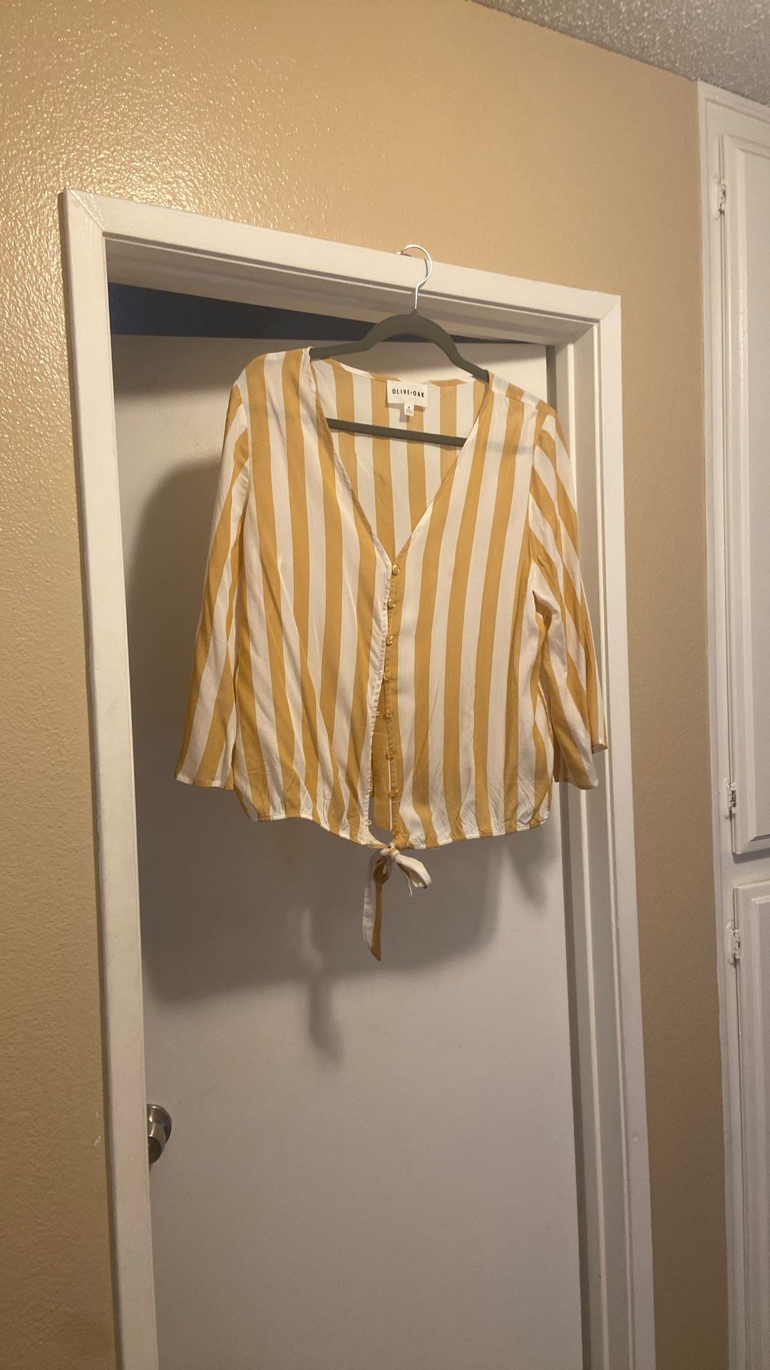 Medium Women’s Blouse