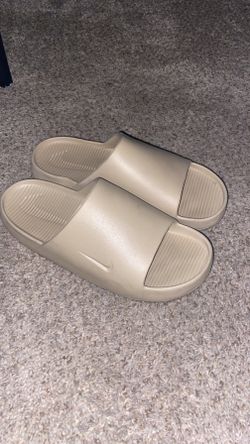 Nike Calm Slides