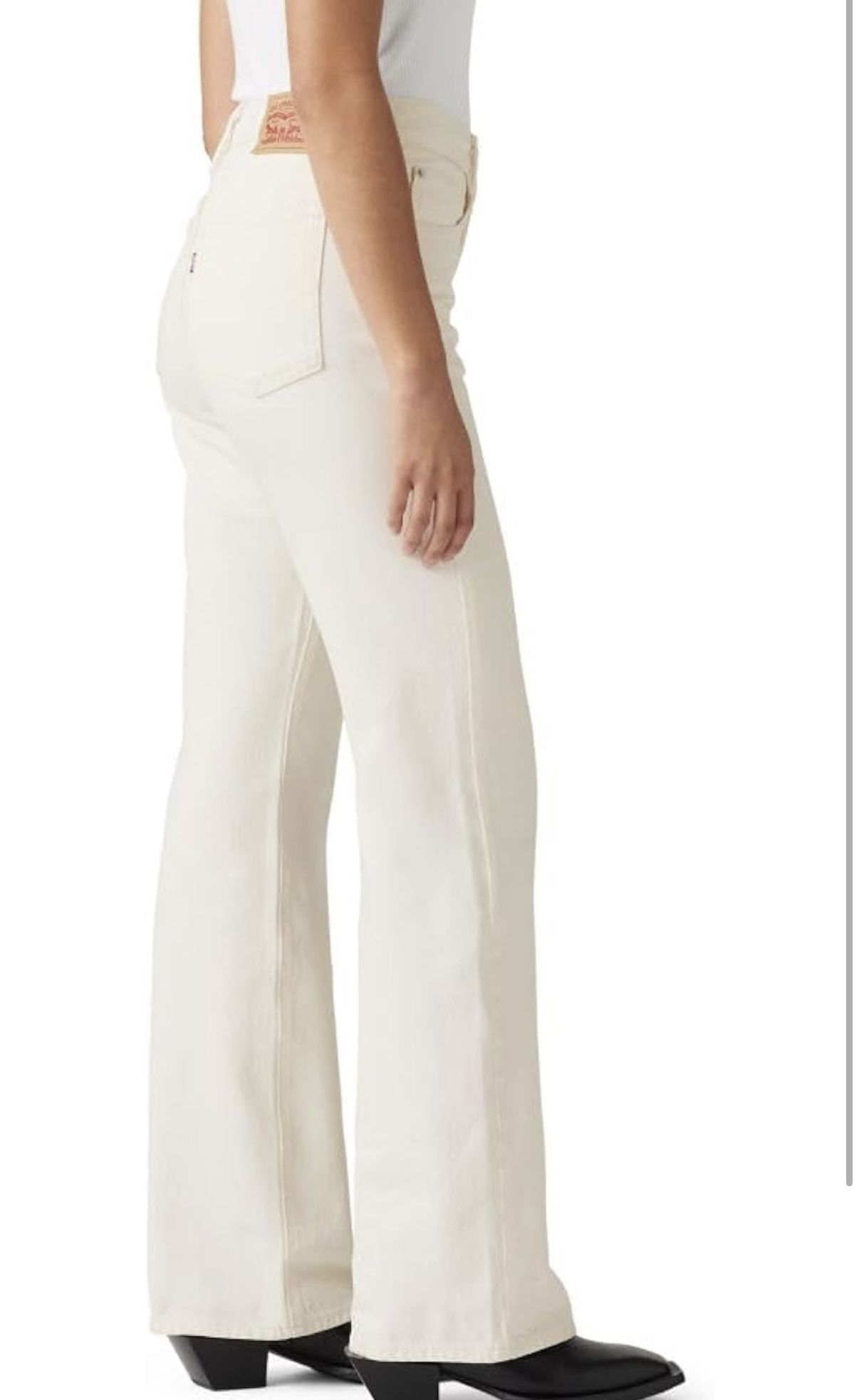 NWT - Levi’s ‘Barely Freezing’ Bootcut Jeans (28)