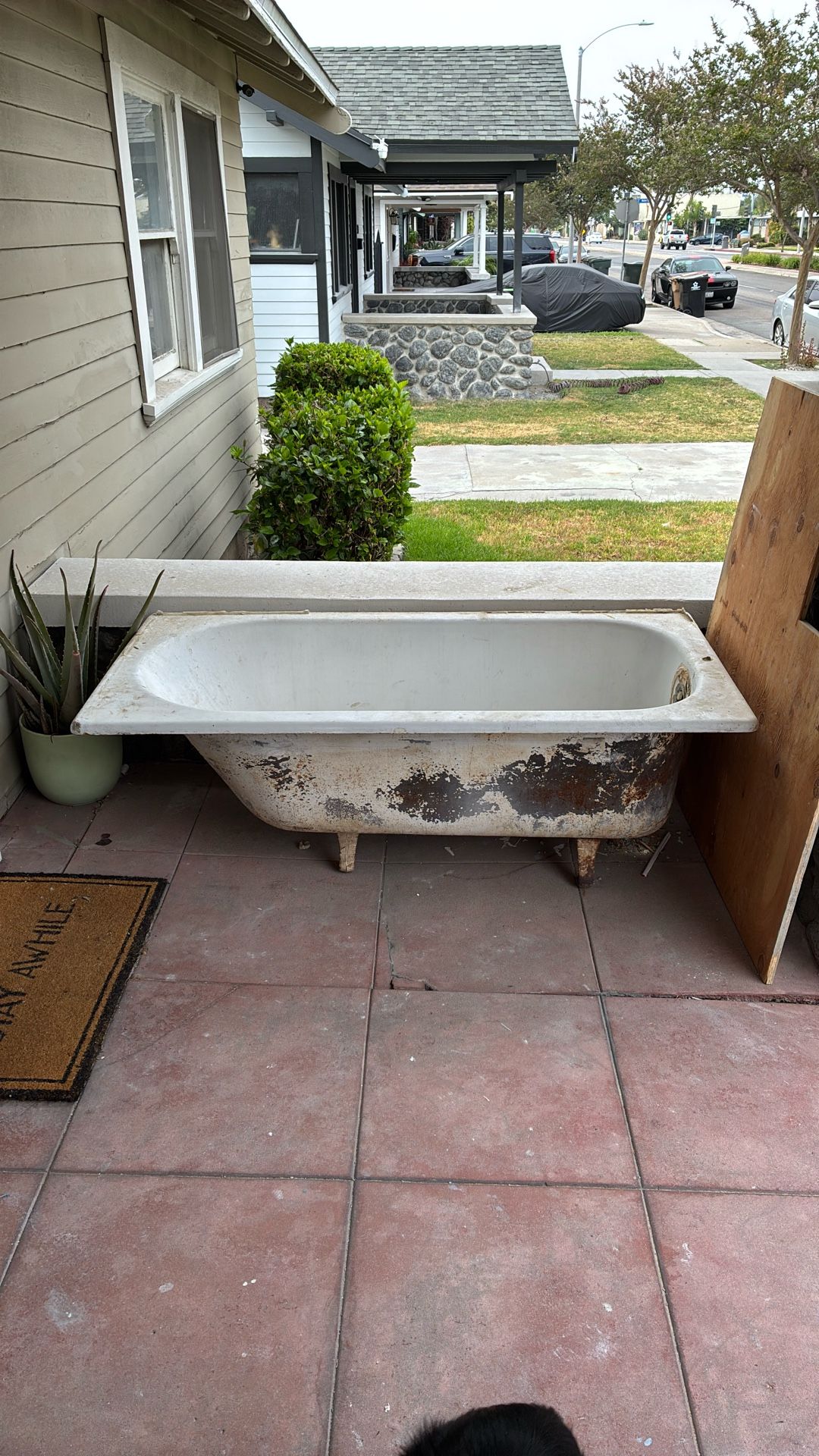 Free 1922 Iron Tub