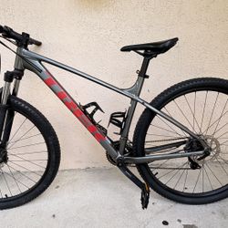 trek marlin 4 gen 2025