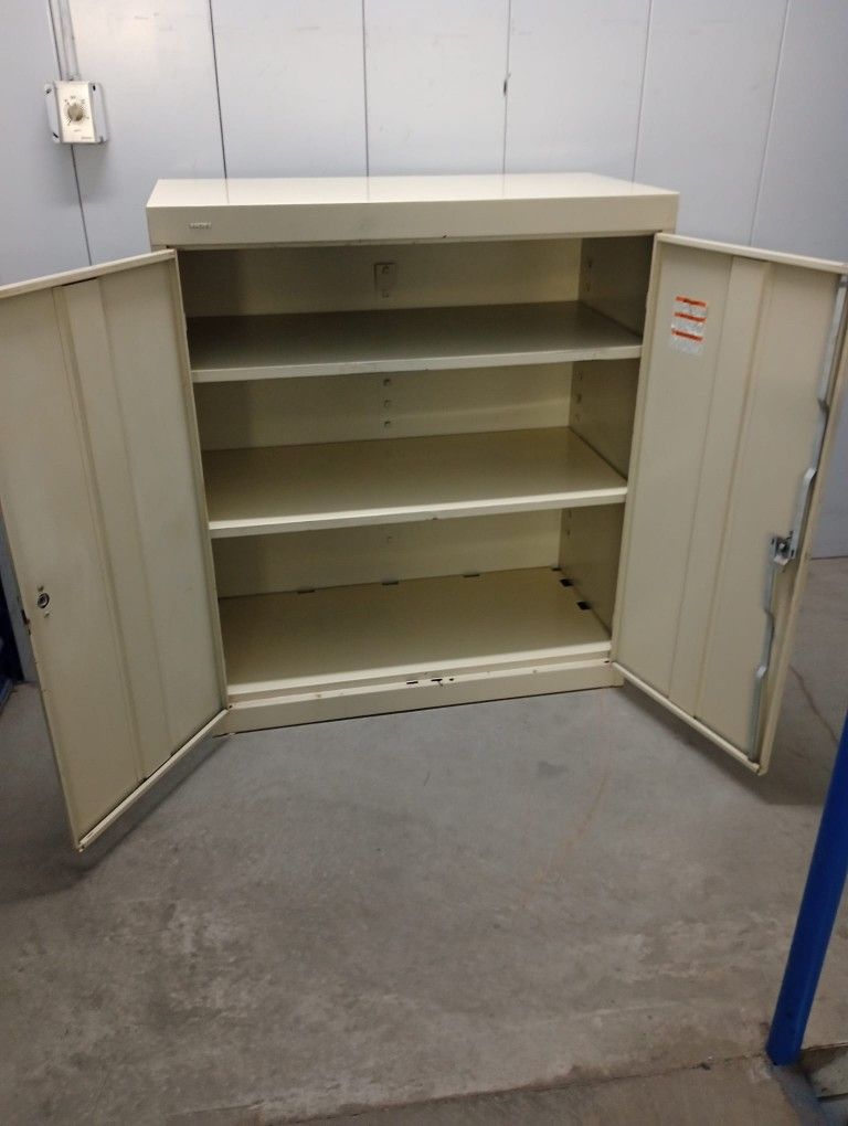 Metal Storage Cabinet With Key 2 Adjustable Shelves 