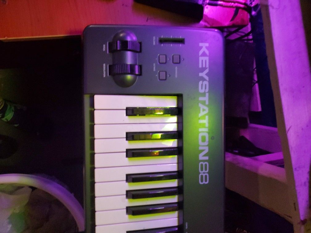Keystation 88 By M-Audio USB Midi