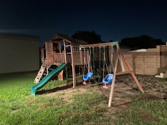 Swing set