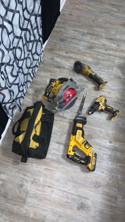 Dewalt  Cordless Reciproating Saw 20V(Max) Cordless Circular Saw 7 1/4”(184mm), 20Vmax Cordless Drill Driver  1/2”(13mm),Grinder (115mm)