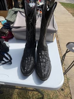 Men crocodile boots