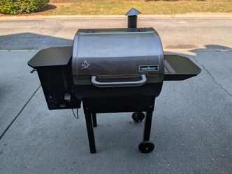 Camp Chef SmokePro DLX pellet grill/smoker