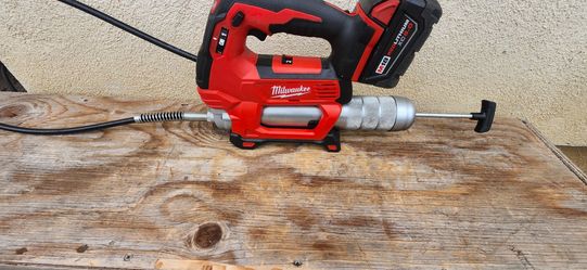 Milwaukee grease gun tool battery 5ah