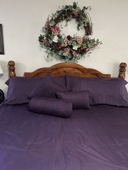 King Size Comforter With Matching pillow Shams, Bed Skirt And 3 Decor Pillows, TX