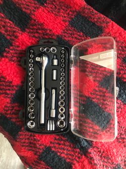 Tool bench socket set