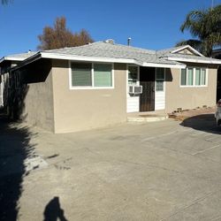 3 Bedroom 1 Bedroom Lake Elsinore Apartment
