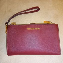 Michael Kors Wristlet 