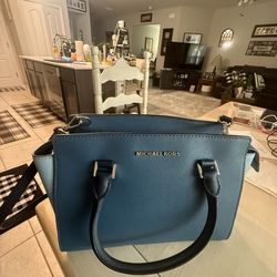 Micheal Kors Selma 2Way Handbag