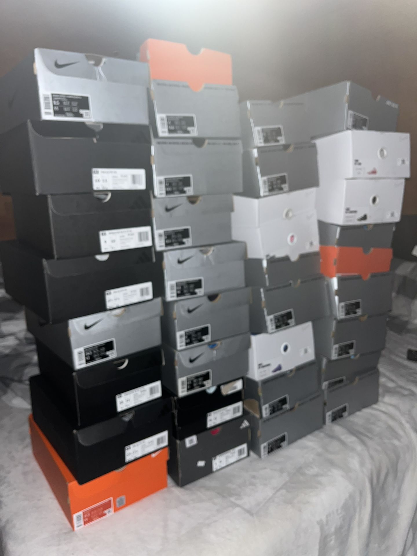 Elite Soccer Cleats Sizes 11-12.5