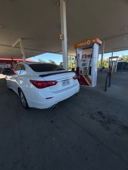 2015 Infiniti q50