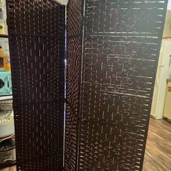 Foldable 4 Panel Wicker Privacy Screen 