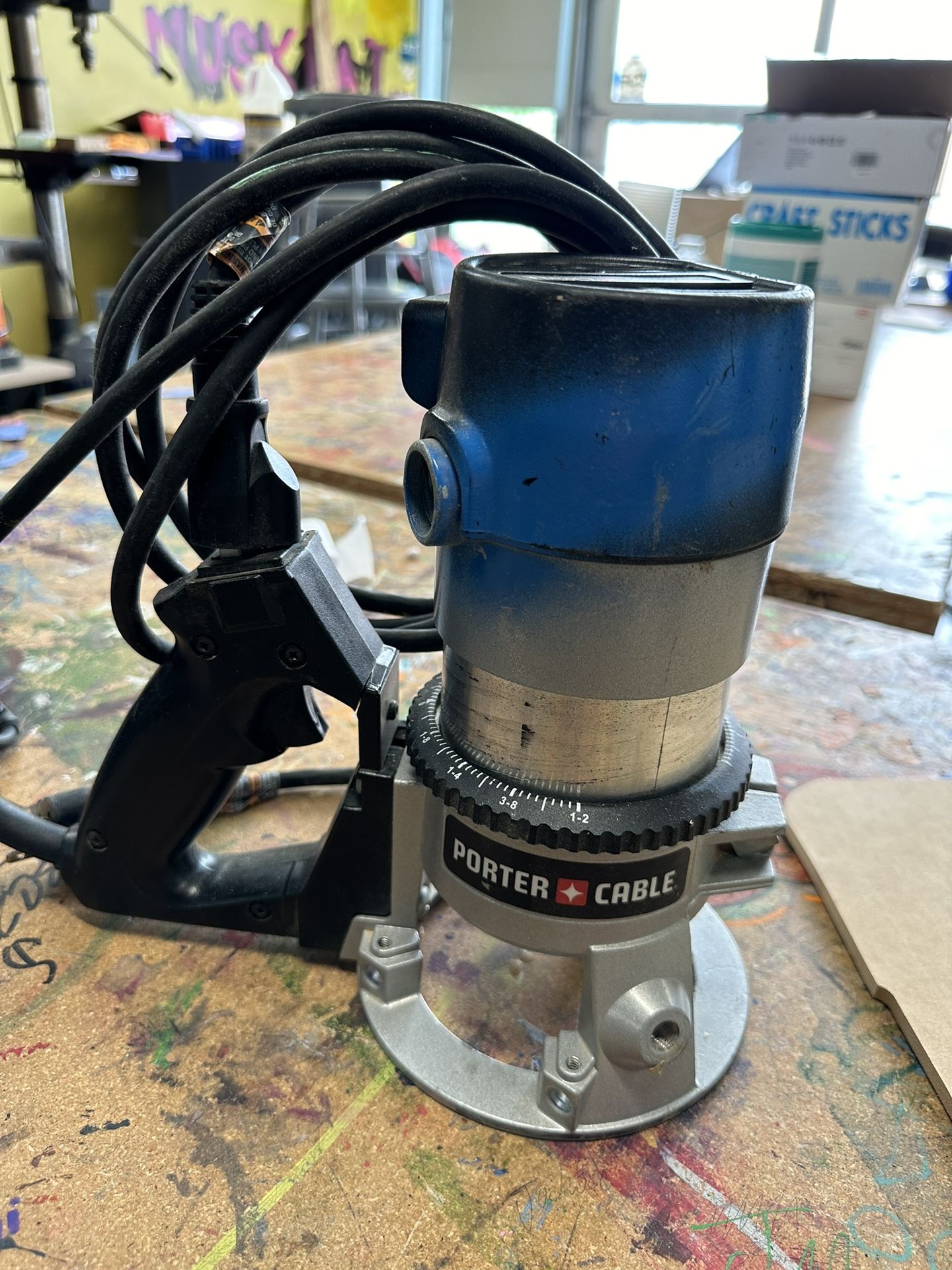 Porter Cable 6912 Router With D Handle Trigger Base