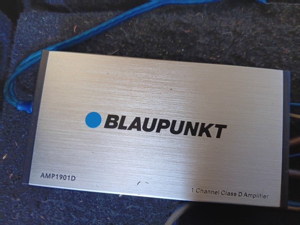 BLAUPUNKT 1800W AT 1OHM