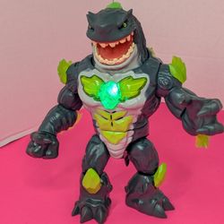 Beast Lab Mayhem Action Figure Mega Shark Beast Creator Experiment Light & Sound