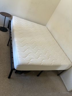 Queen Size Foam Mattress, clean only used with sheets, Delivery Available