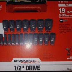 Milwaukee 19 Piece SAE Impact Sockets