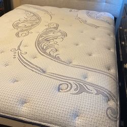 Full BeautyRest Bed With HeadBoard 
