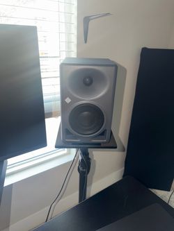 Neumann KH120 MKII studio monitors(pair) + Neumann MA1 Calibration microphone