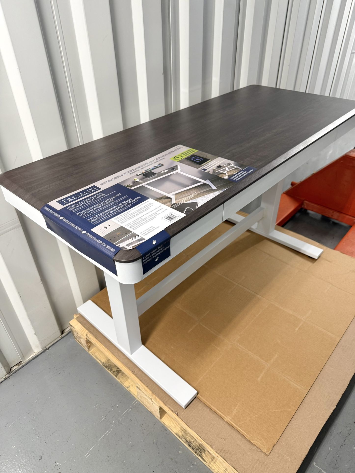 Tresanti 47” Adjustable Height Desk