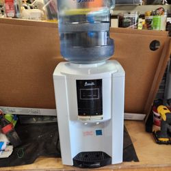 hot and cold watercooler