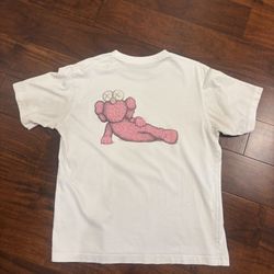 Kaws T-shirt: Size M