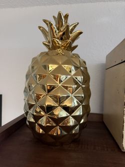 Decorative Gold Pineapple 