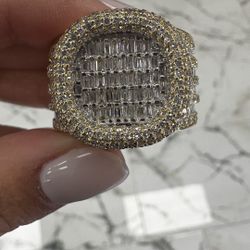 SALE 14K GOLD WITH DIAMONDS RING