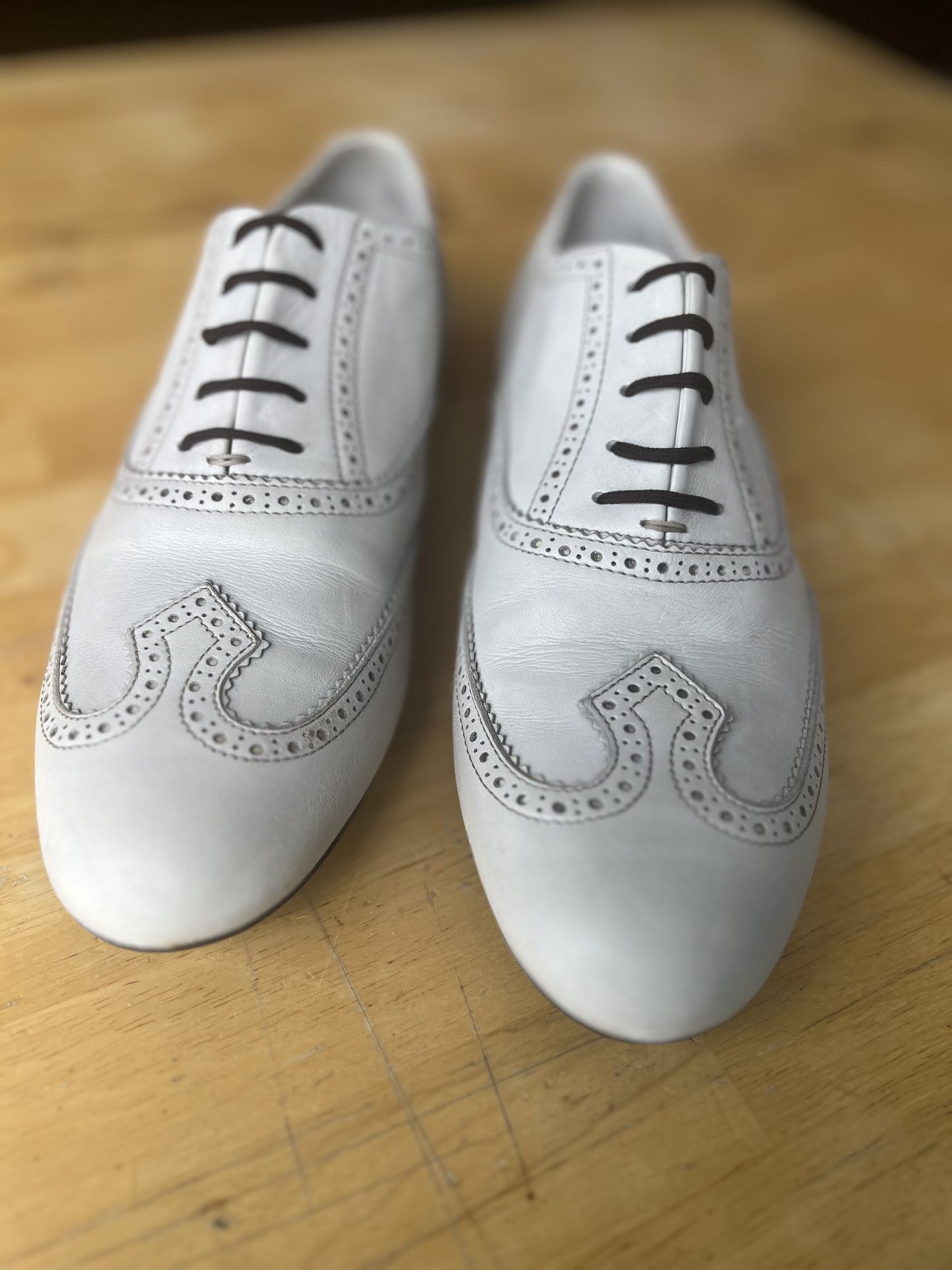 Louis Vuitton White Wingtip Shoes Size 10 (11 Inches)